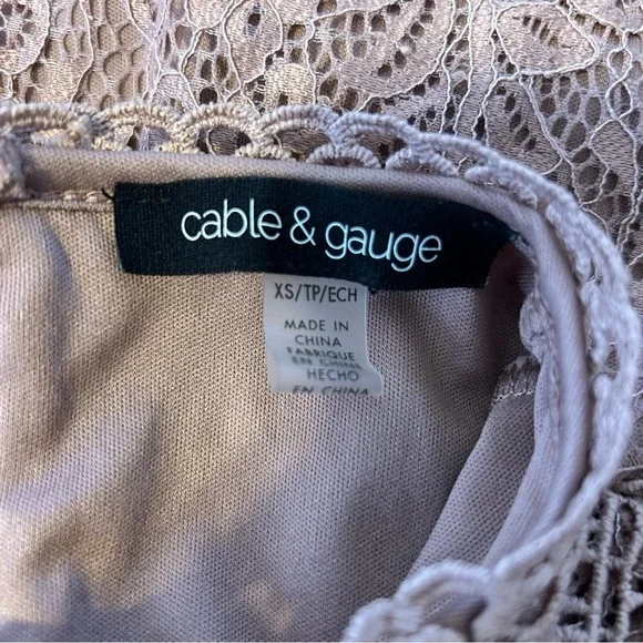 Cable & Gauge Lace Mock Neck Sleeveless Blouse Women's Top Mauve Pink XS - Picture 4 of 5